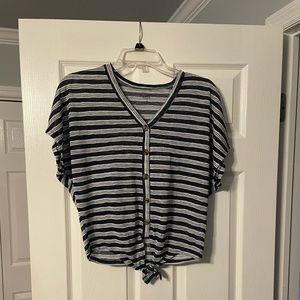 a.n.a. short sleeved vneck top